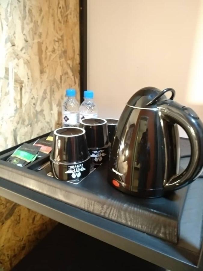 Hype Motorsports Hotel Порт-Диксон Экстерьер фото